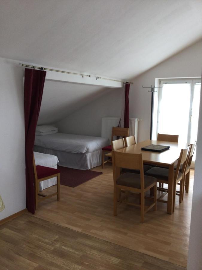 Griesen Alpine Blue Apartments מראה חיצוני תמונה